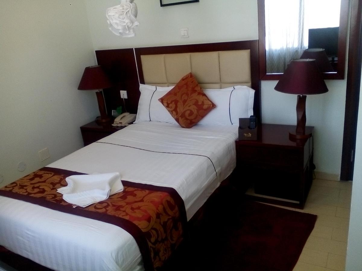Rahnile Hotel Bahir Dar Exterior foto