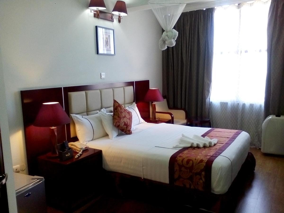 Rahnile Hotel Bahir Dar Exterior foto