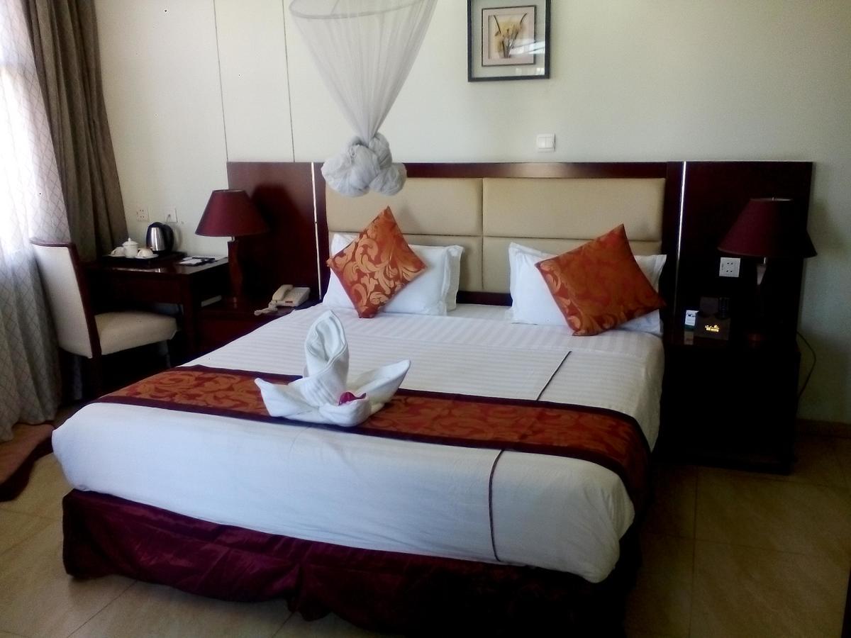 Rahnile Hotel Bahir Dar Exterior foto
