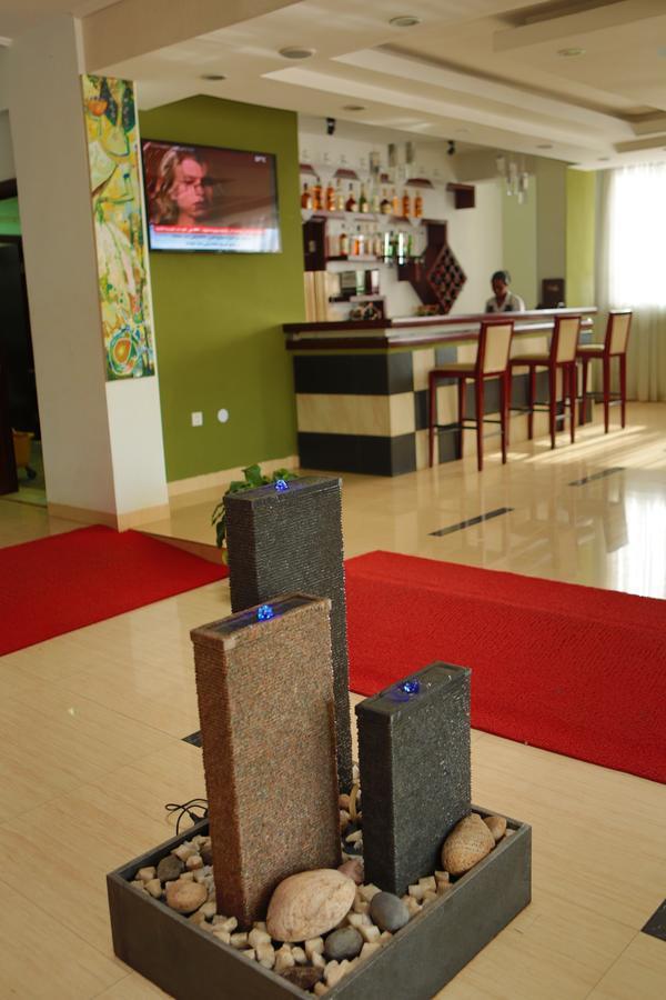 Rahnile Hotel Bahir Dar Exterior foto