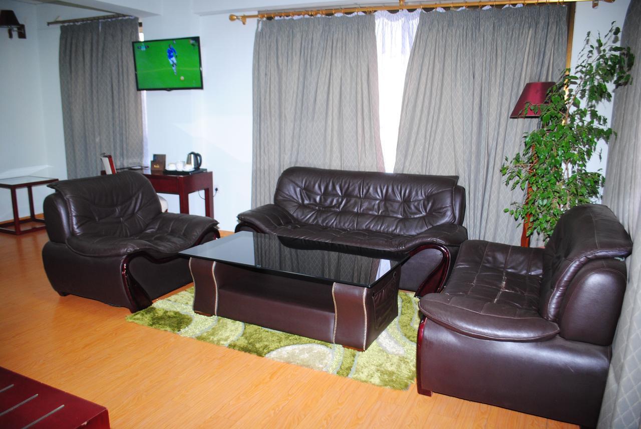 Rahnile Hotel Bahir Dar Exterior foto