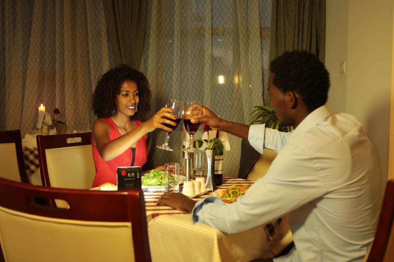 Rahnile Hotel Bahir Dar Exterior foto